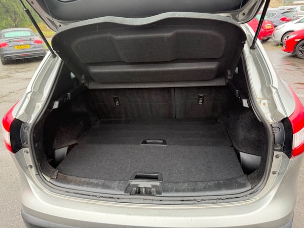 Used Nissan Qashqai 2015 for sale - 75347940: Photo 8