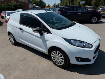Used Ford Fiesta 2016 for sale - 79179327: Photo
