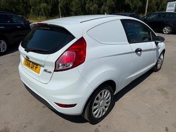 Used Ford Fiesta 2016 for sale - 79179327: Photo