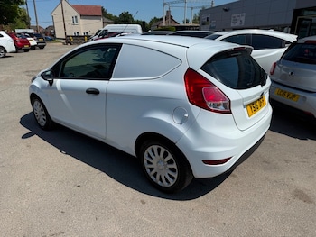 Used Ford Fiesta 2016 for sale - 79179327: Photo