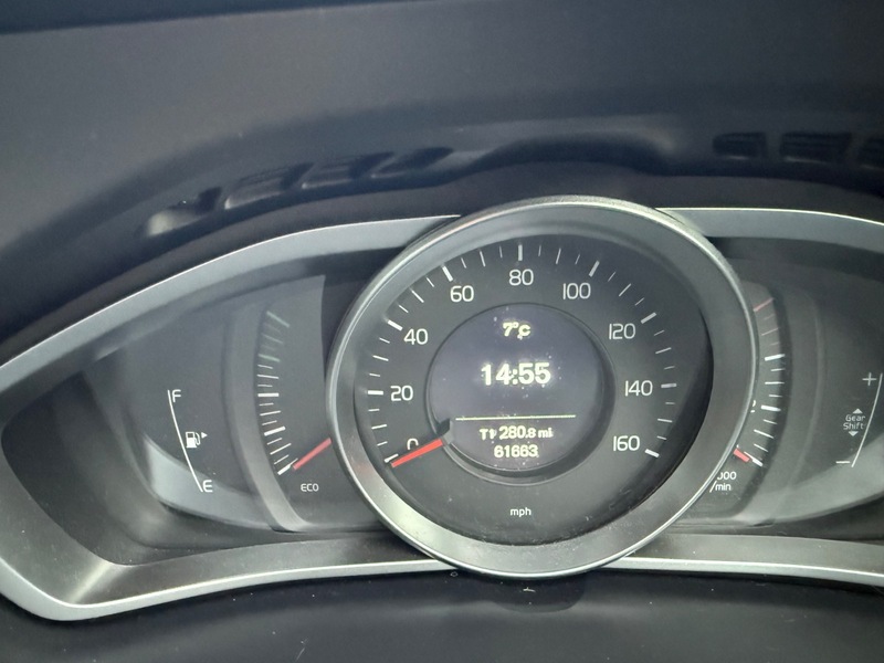 Used Volvo V40 2013 for sale - 76962916: Photo 9