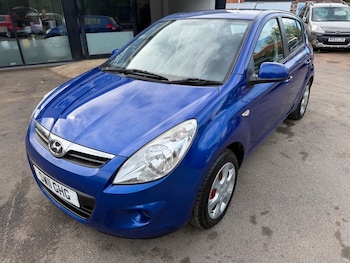Used Hyundai i20 2011 for sale - 75948032: Photo