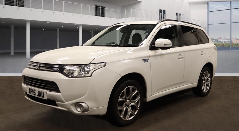 Used Mitsubishi Outlander 2015 for sale - 77681510: Photo 2