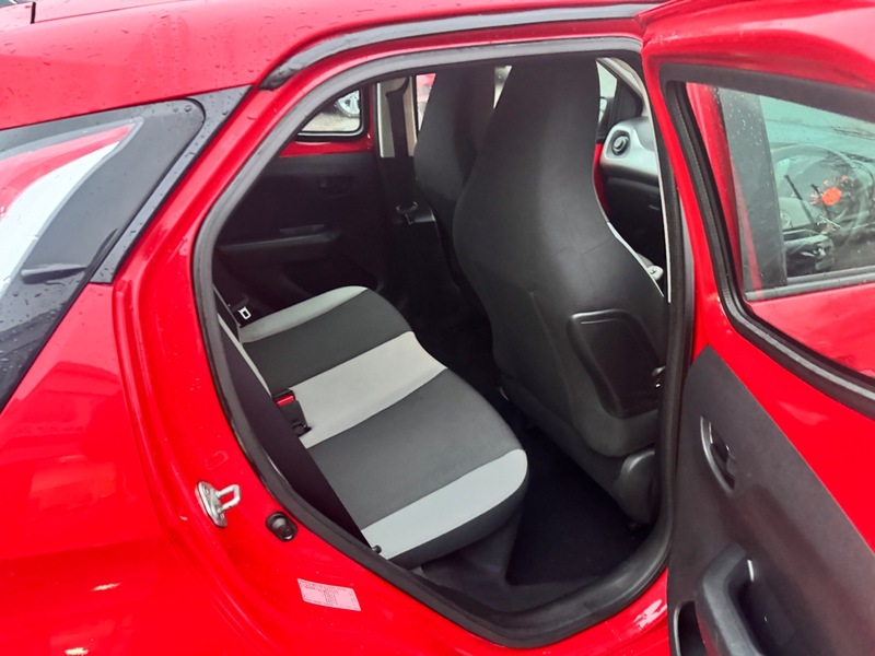 Used Toyota AYGO 2015 for sale - 77288730: Photo 11