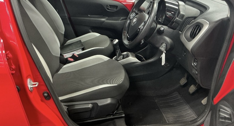 Used Toyota AYGO 2015 for sale - 77288730: Photo 3