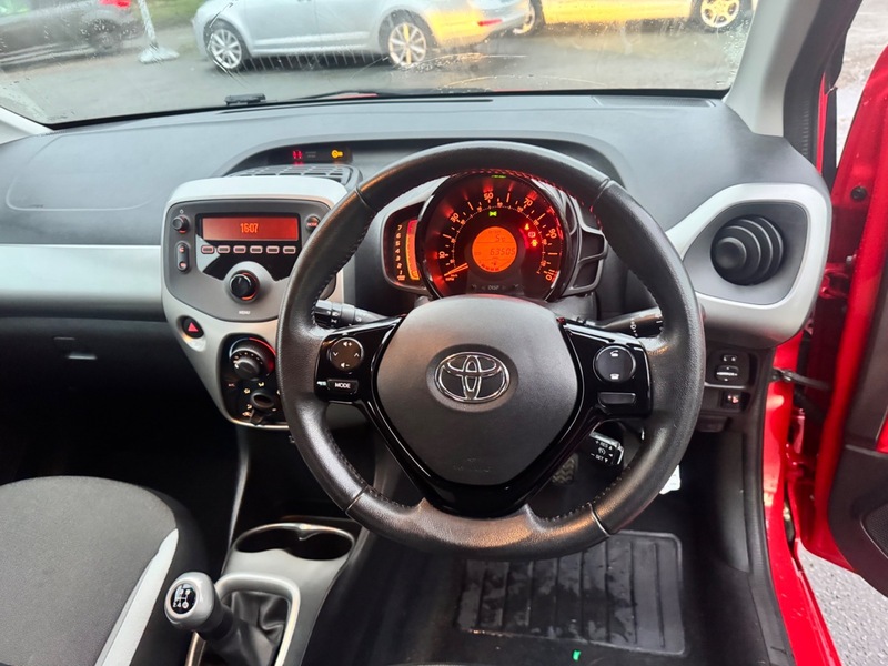 Used Toyota AYGO 2015 for sale - 77288730: Photo 8