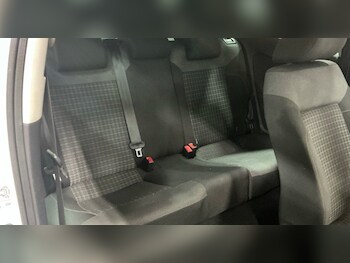 Used Volkswagen Polo 2016 for sale - 77303269: Photo