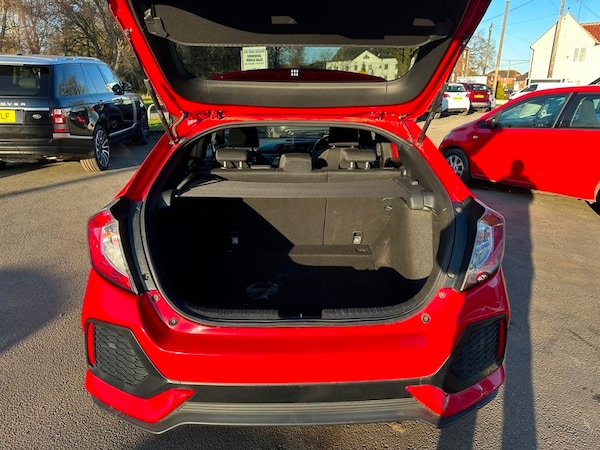 Used Honda Civic 2017 for sale - 73914525: Photo 7