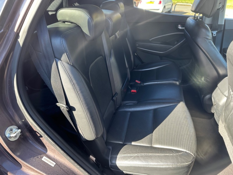 Used Hyundai Santa Fe 2012 for sale - 76133100: Photo 10