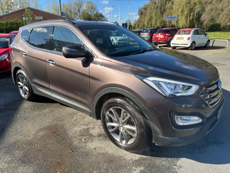Used Hyundai Santa Fe 2012 for sale - 76133100: Photo 2