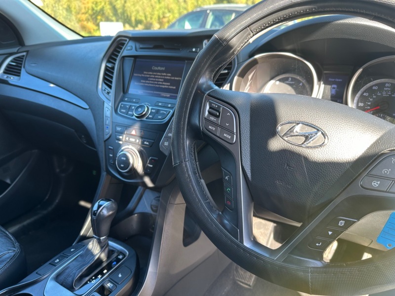 Used Hyundai Santa Fe 2012 for sale - 76133100: Photo 9