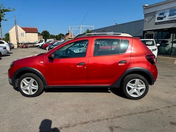 Used Dacia Sandero 2015 for sale - 78997120: Photo