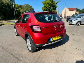 Used Dacia Sandero 2015 for sale - 78997120: Photo