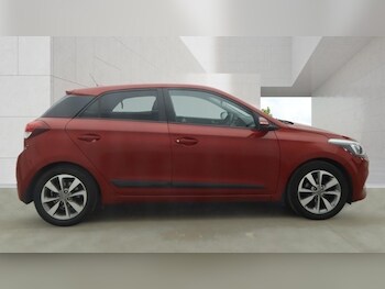 Used Hyundai i20 2017 for sale - 78387444: Photo