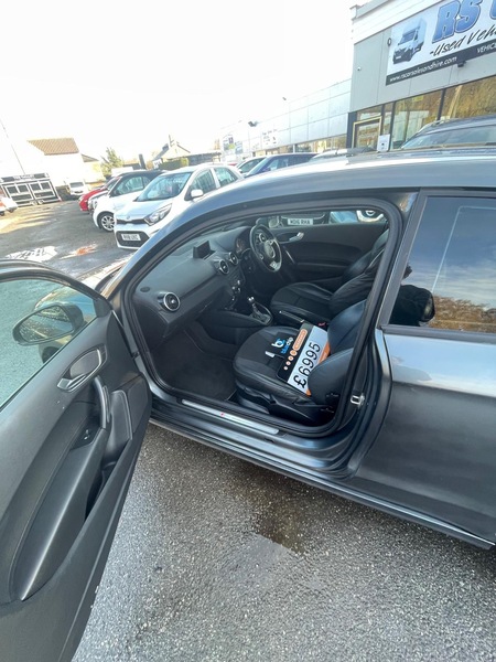 Used Audi A1 2011 for sale - 76798937: Photo 3