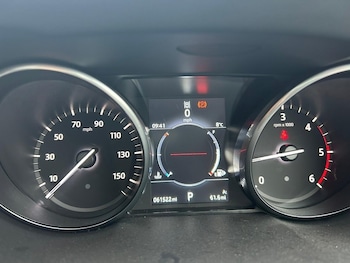 Used Land Rover Discovery Sport 2017 for sale - 76962920: Photo