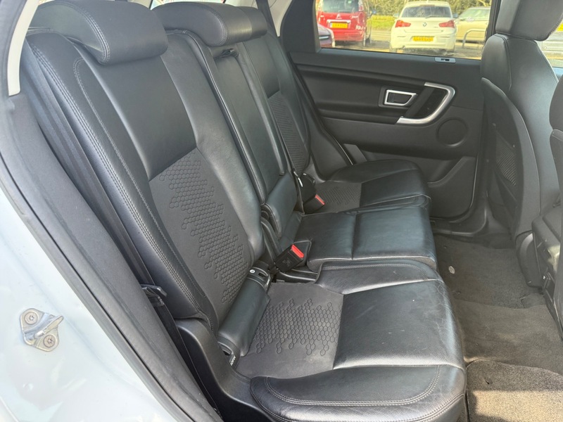 Used Land Rover Discovery Sport 2016 for sale - 77632311: Photo 11