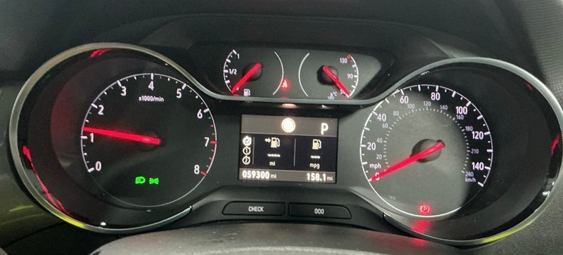 Used Vauxhall Crossland X 2018 for sale - 76497055: Photo 2