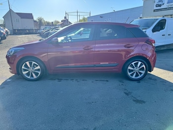 Used Hyundai i20 2017 for sale - 79155941: Photo