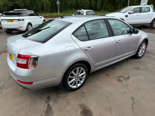 Used Skoda Octavia 2015 for sale - 75444990: Photo 2