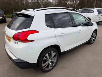 Used Peugeot 2008 2015 for sale - 77976870: Photo