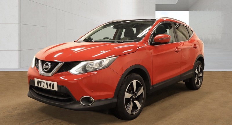 Used Nissan Qashqai 2017 for sale - 78219465: Photo 2