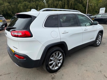 Used Jeep Cherokee 2015 for sale - 79551347: Photo