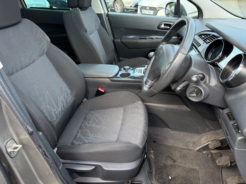 Used Peugeot 3008 2011 for sale - 76631132: Photo 10