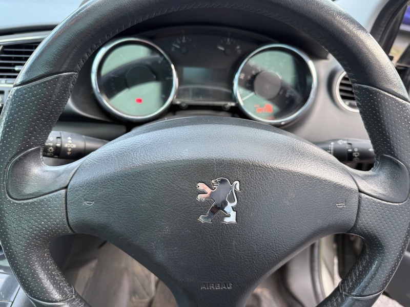 Used Peugeot 3008 2011 for sale - 76631132: Photo 11