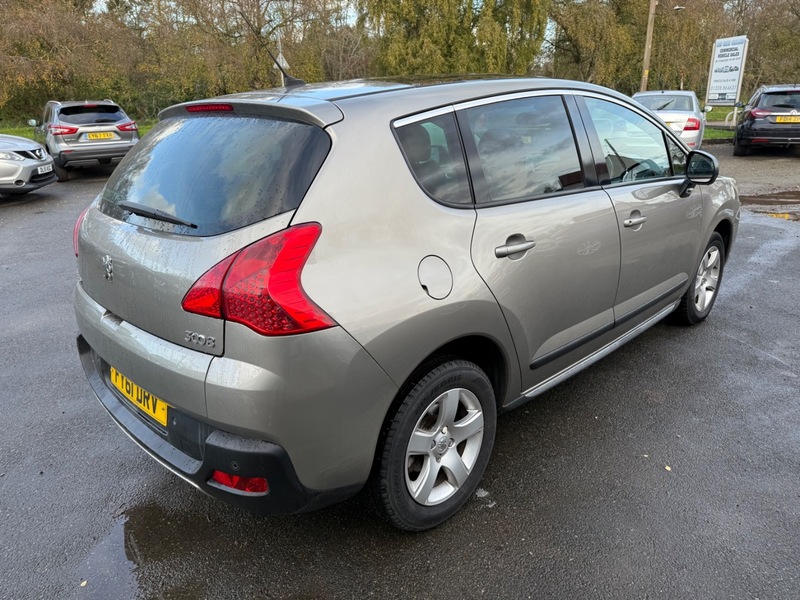 Used Peugeot 3008 2011 for sale - 76631132: Photo 3