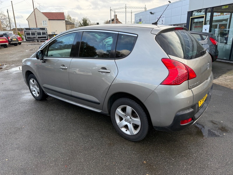 Used Peugeot 3008 2011 for sale - 76631132: Photo 5