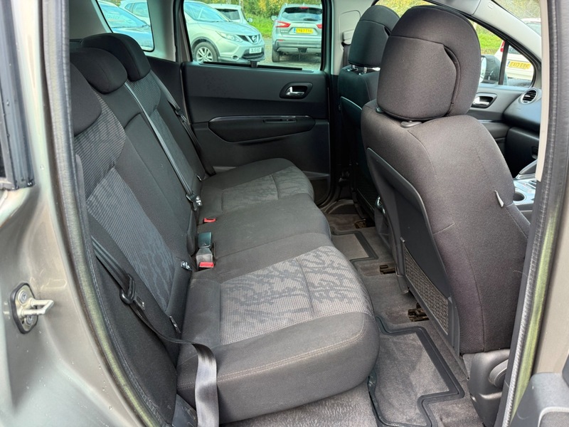 Used Peugeot 3008 2011 for sale - 76631132: Photo 9