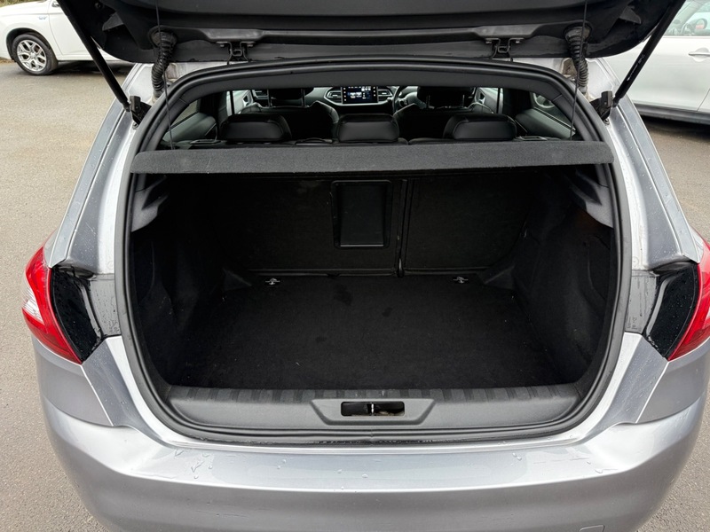 Used Peugeot 308 2015 for sale - 77792647: Photo 12