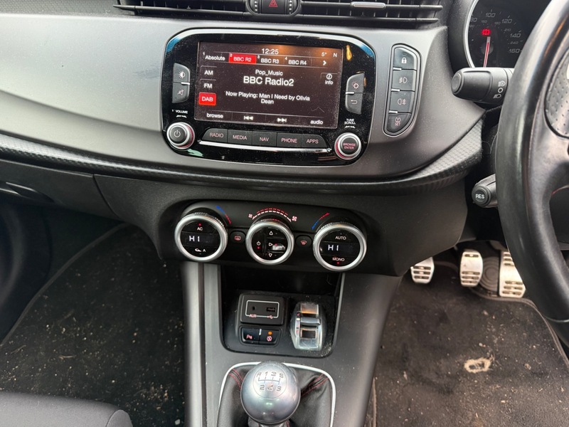 Used Alfa Romeo Giulietta 2018 for sale - 76962927: Photo 9