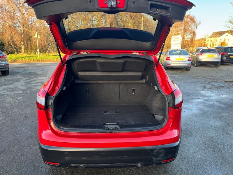 Used Nissan Qashqai 2015 for sale - 77014680: Photo 14