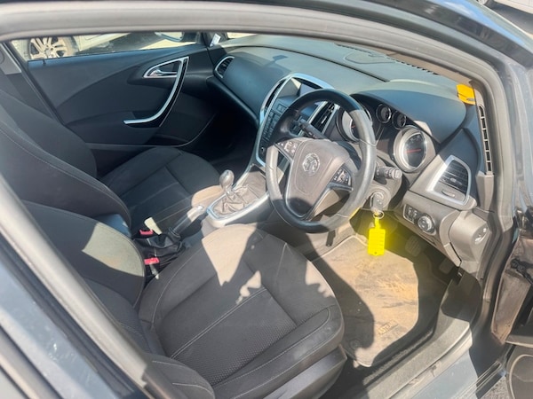 Used Vauxhall Astra 2013 for sale - 75606845: Photo 10