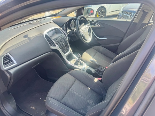 Used Vauxhall Astra 2013 for sale - 75606845: Photo 11