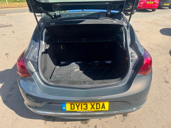 Used Vauxhall Astra 2013 for sale - 75606845: Photo 14