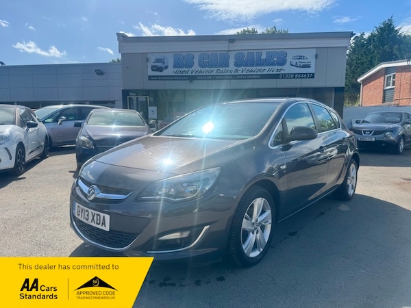 Used Vauxhall Astra 2013 for sale - 75606845: Photo 1