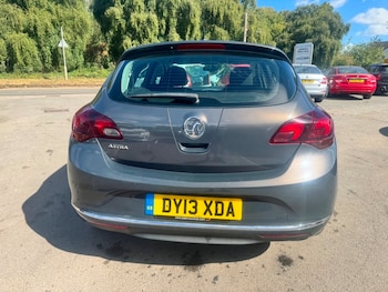 Used Vauxhall Astra 2013 for sale - 75606845: Photo 4