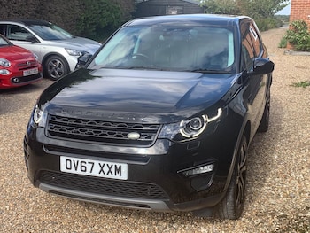 Used Land Rover Discovery Sport 2017 for sale - 75927485: Photo