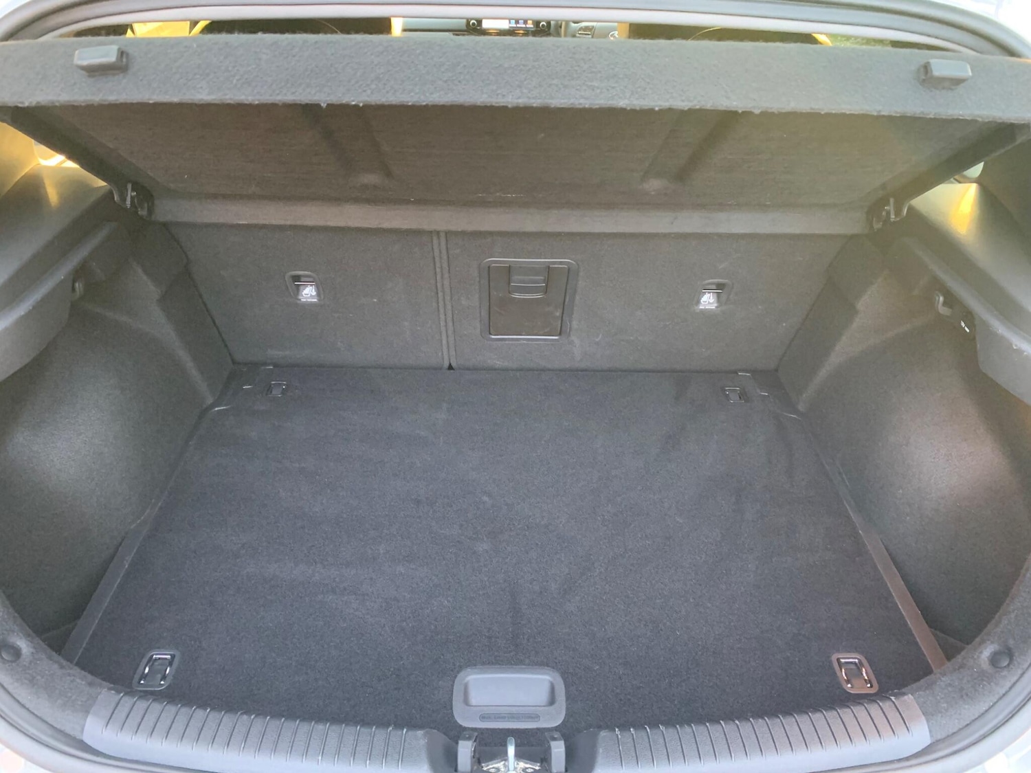 Used Hyundai i30 2017 for sale - 76377984: Photo 25