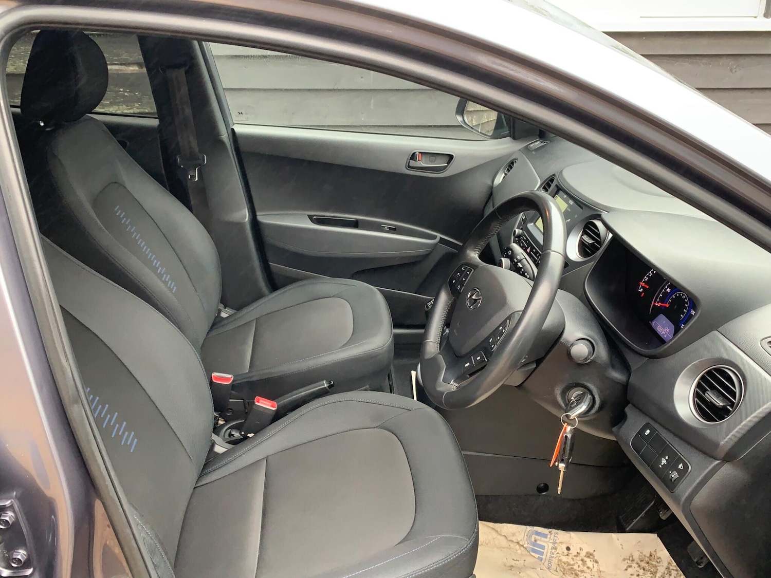 Used Hyundai i10 2019 for sale - 77144354: Photo 12