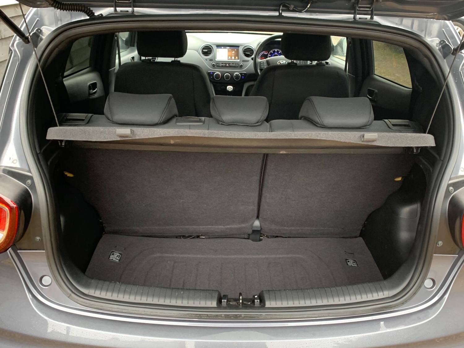 Used Hyundai i10 2019 for sale - 77144354: Photo 25