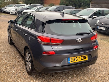 Used Hyundai i30 2017 for sale - 76976653: Photo