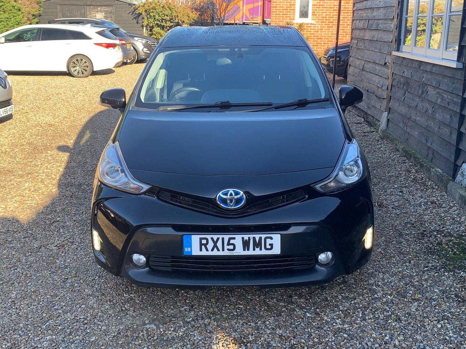 Used Toyota Prius+ 2015 for sale - 76644762: Photo 2