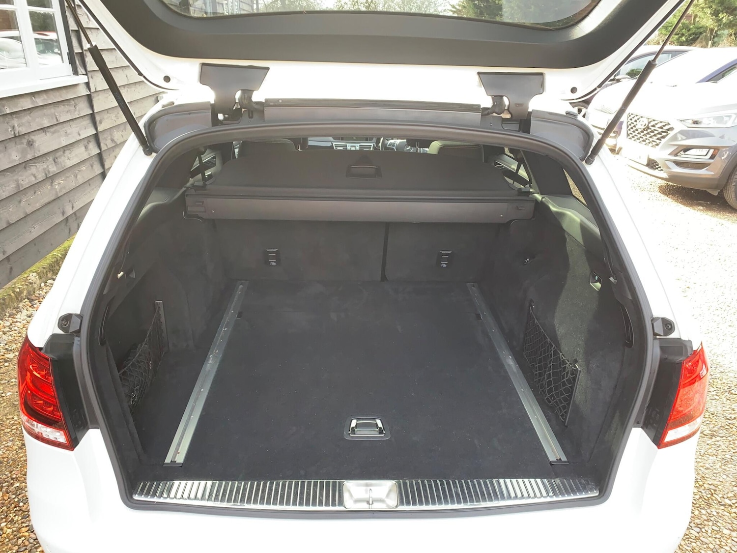 Used Mercedes-Benz E Class 2015 for sale - 77586626: Photo 25