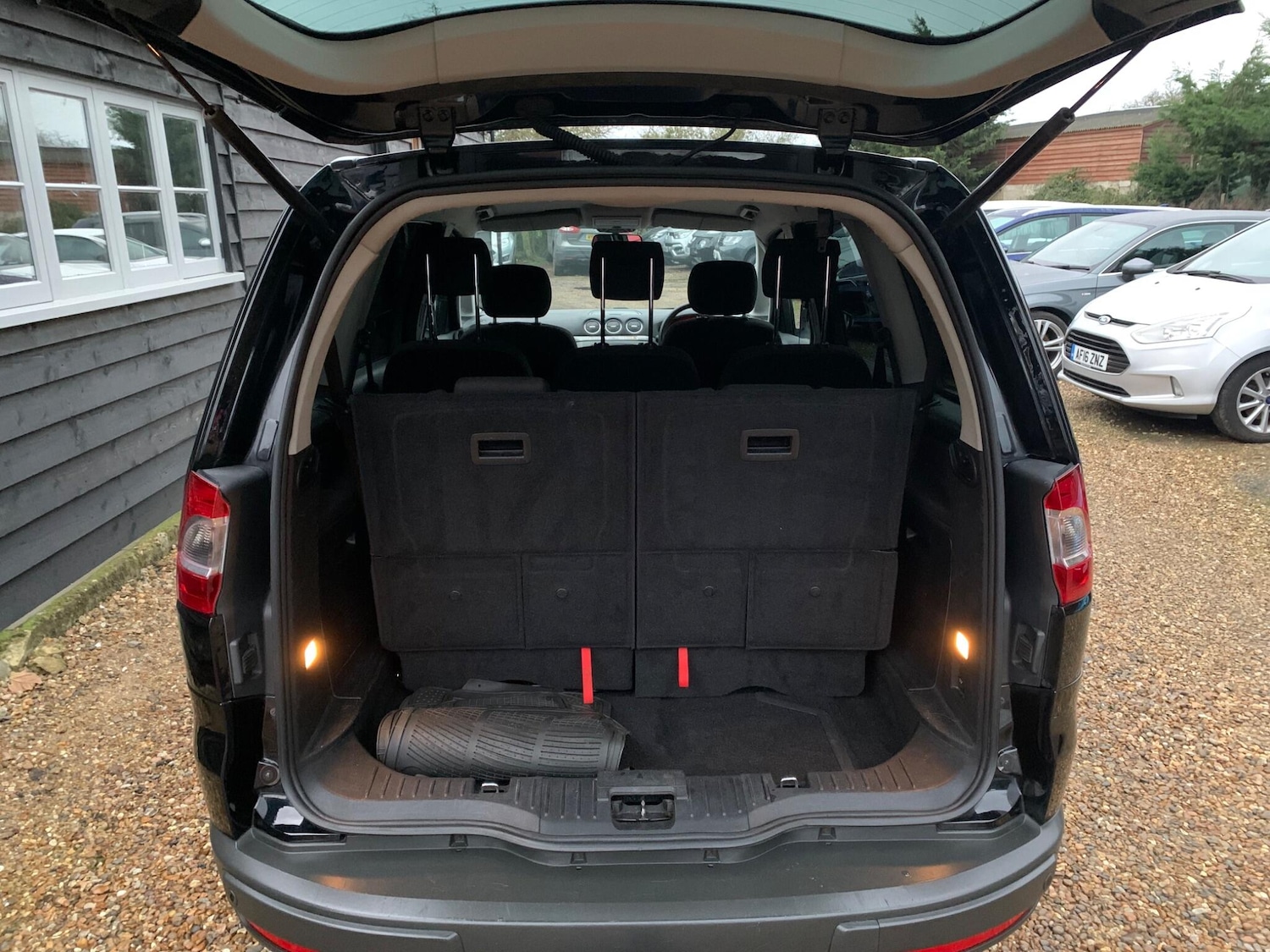 Used Ford Galaxy 2009 for sale - 76952359: Photo 20