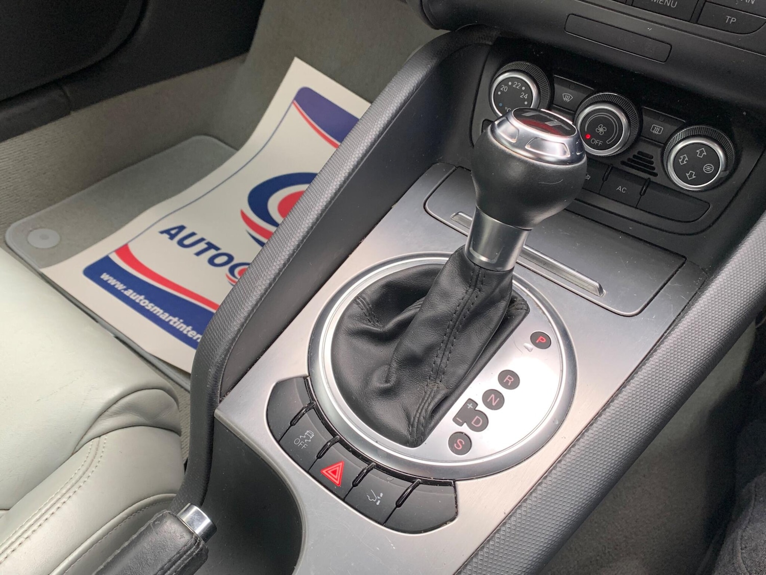 Used Audi TT 2011 for sale - 76913149: Photo 11