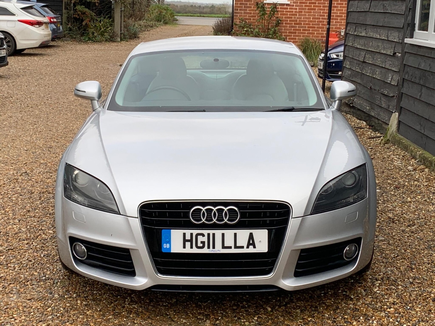 Used Audi TT 2011 for sale - 76913149: Photo 2